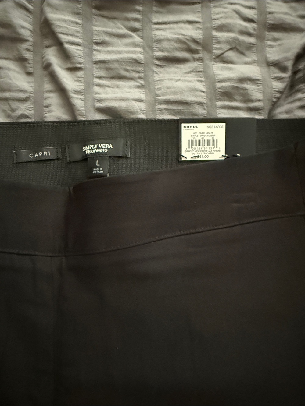 Simply Vera Capri black pants - Picture 2 of 3